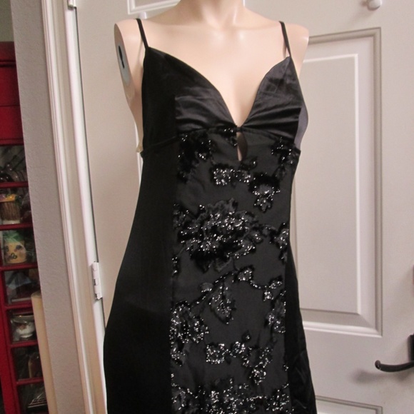 new KLS KIMORA LEE SIMMONS black ball gown Sz 6 - Picture 4 of 16